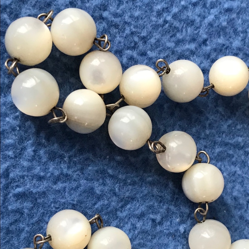 ANTIQUE MOP Beaded Necklace Opaline Translucent